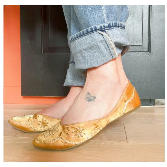 VTG 90s Ballet Flats Gold Size 8.5 Ethnic Inspired Embellished Slipper bohemain - Picture 7 of 7